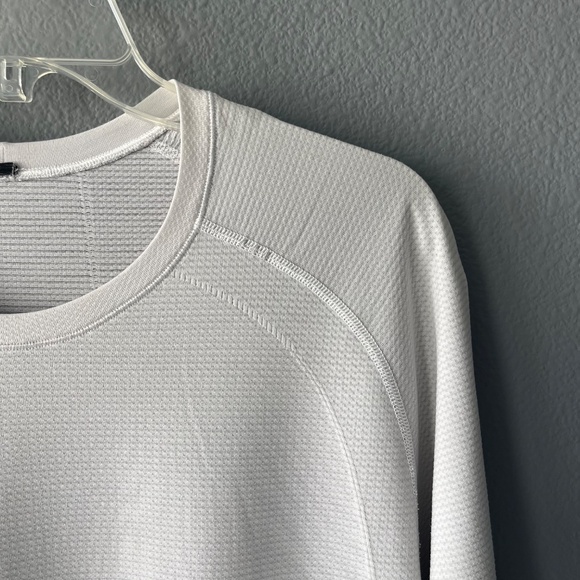 Lululemon Men's Metal Vent Tech TShirt - Picture 3 of 8